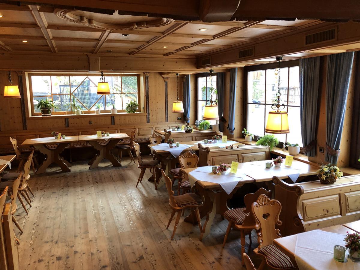 Landhotel Alte Aue アルテンアウ エクステリア 写真