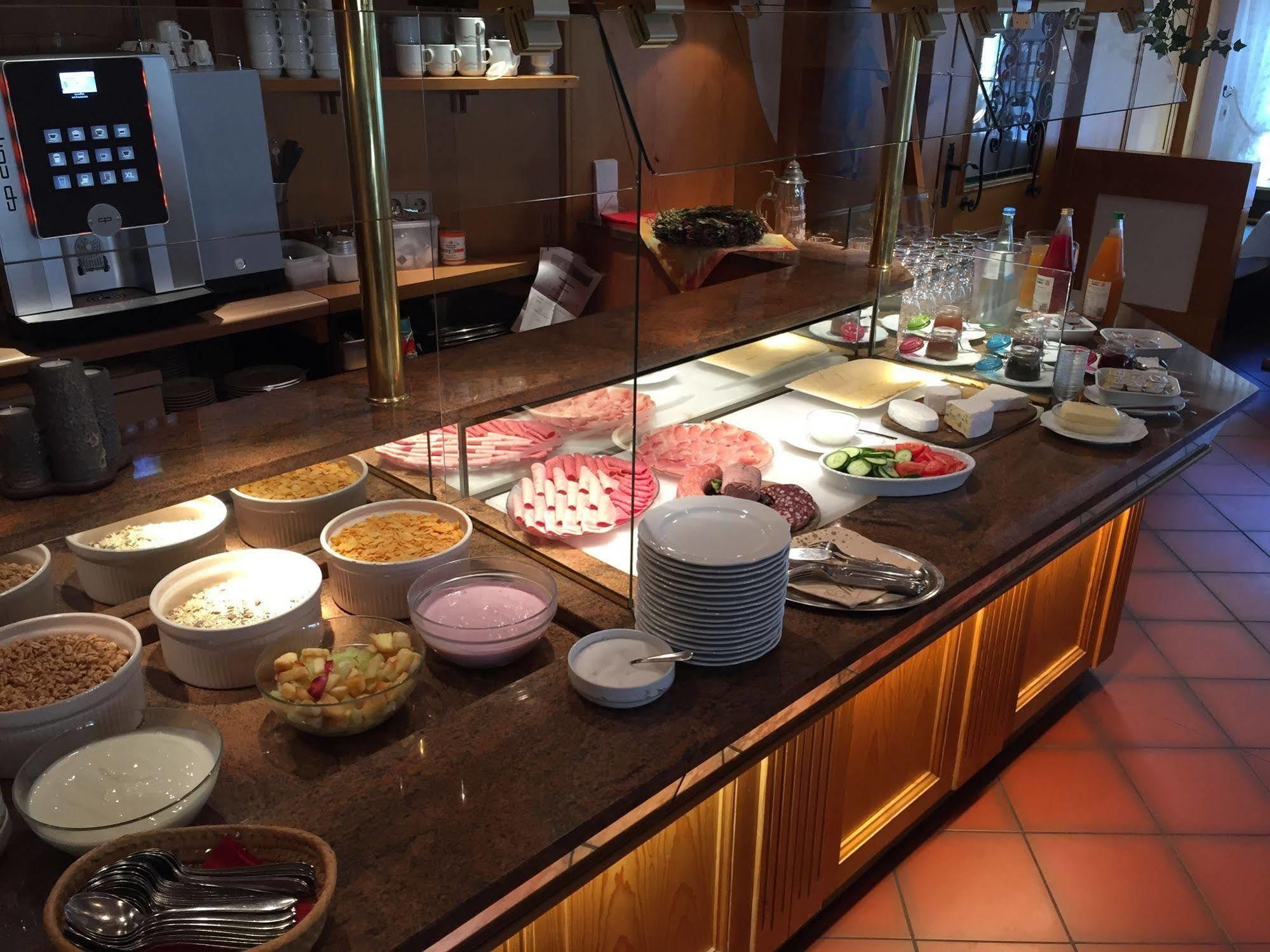 Landhotel Alte Aue アルテンアウ エクステリア 写真